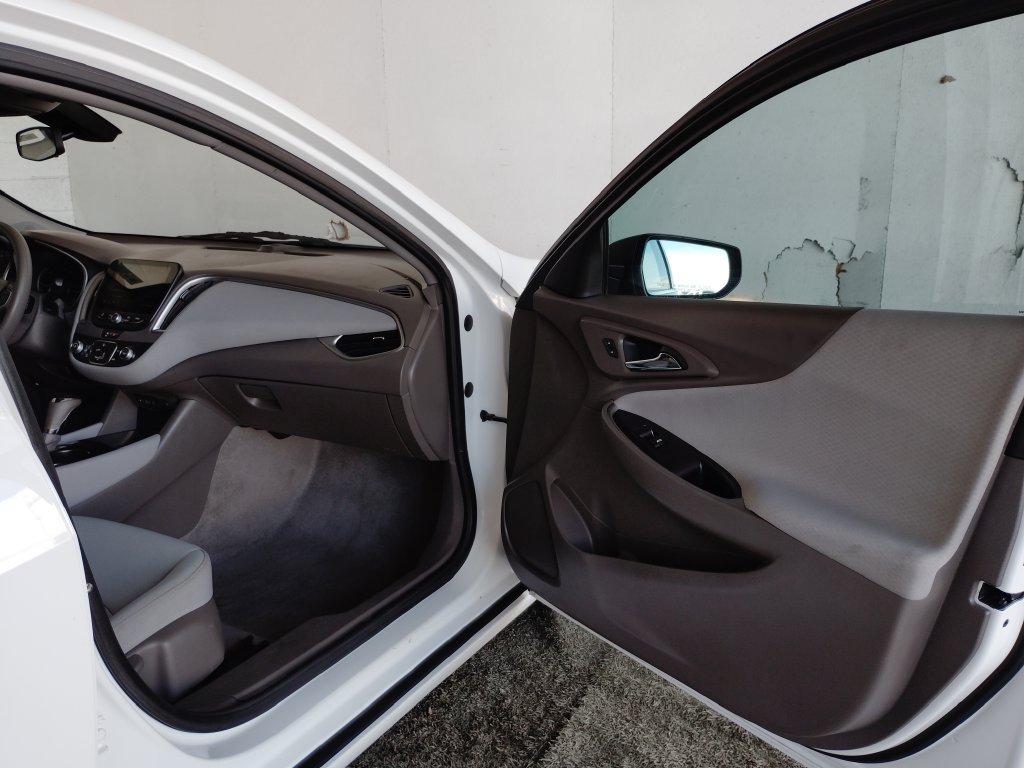 Used 2020 Chevrolet Malibu LS FWD image 10