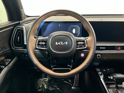 Used 2024 Kia Sorento SX Prestige w/ Olive Brown Leather Package image 13