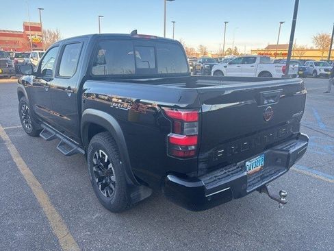 Used 2022 Nissan Frontier PRO-4X image 7