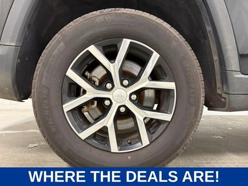 Used 2024 Jeep Grand Cherokee L Limited w/ Luxury Tech Group II AWD/4WD image 25