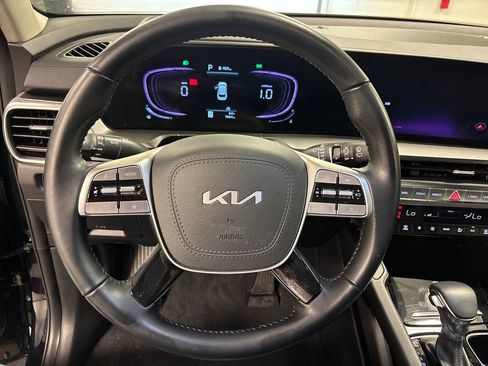 Used 2025 Kia Telluride S image 31
