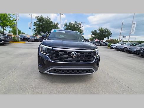 Used 2025 Volkswagen Atlas Cross Sport SE FWD image 50