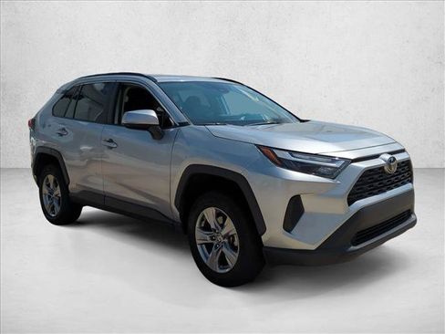 Used 2025 Toyota RAV4 XLE AWD/4WD image 3