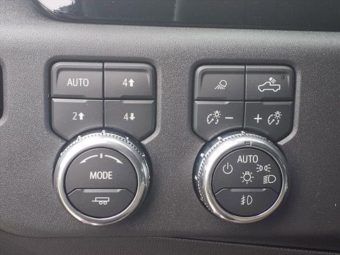 New 2026 GMC Sierra 1500 Elevation image 10