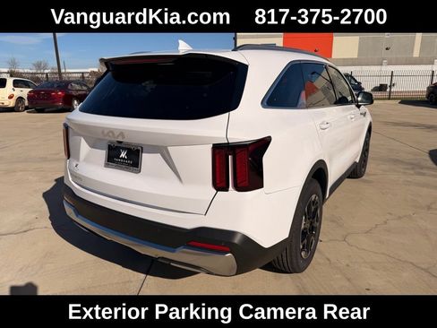 Used 2026 Kia Sorento S w/ S Panoramic Sunroof Package FWD image 4