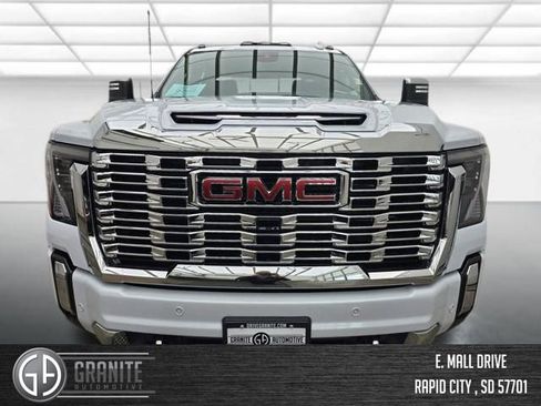 New 2026 GMC Sierra 3500 Denali w/ Denali Reserve Package AWD/4WD image 8