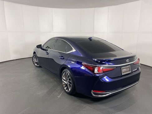 Certified 2025 Lexus ES 300h Ultra Luxury image 10