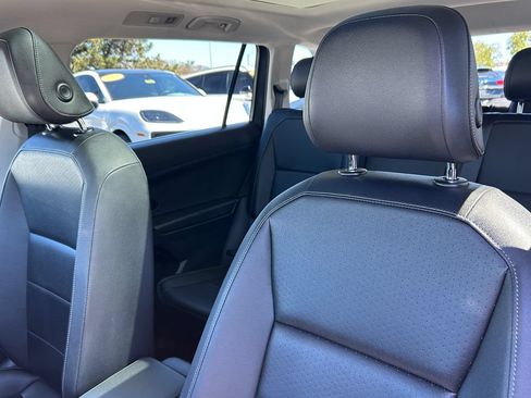 Used 2019 Volkswagen Tiguan SE AWD/4WD image 14