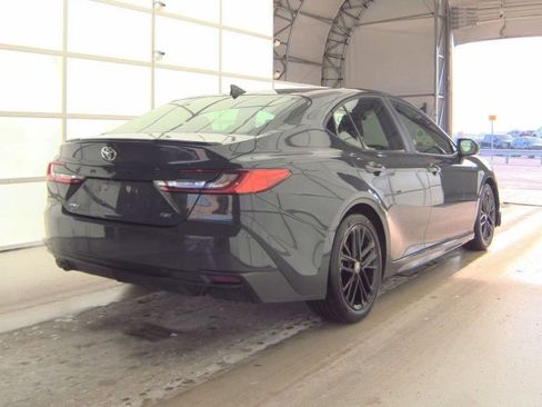 Used 2025 Toyota Camry SE image 2