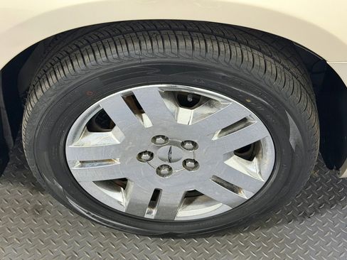 Used 2014 Chrysler 200 LX image 17