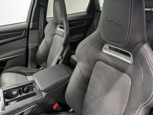 Used 2025 Jaguar F-PACE R-Dynamic S image 8