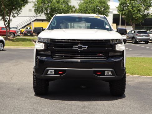 Used 2021 Chevrolet Silverado 1500 LT Trail Boss w/ Convenience Package II AWD/4WD image 3