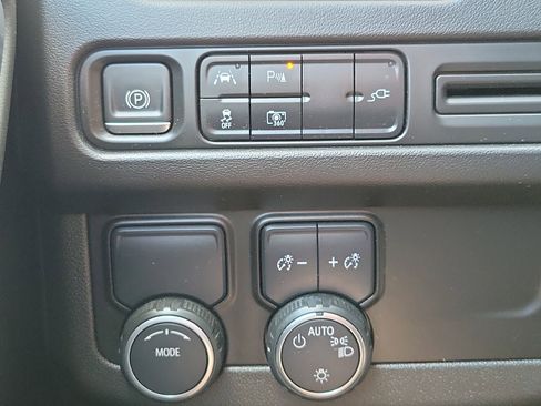 Used 2022 Chevrolet Tahoe RST w/ Luxury Package image 33