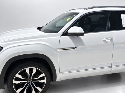 Used 2022 Volkswagen Atlas Cross Sport SEL Premium R-Line AWD/4WD image 8