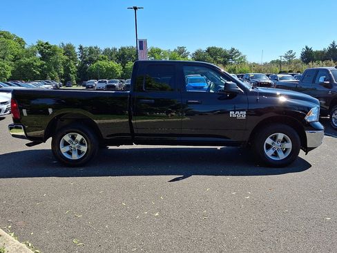 Used 2024 RAM 1500 Classic SLT AWD/4WD image 4