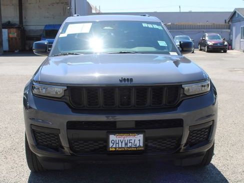 Used 2023 Jeep Grand Cherokee L Laredo AWD/4WD image 2