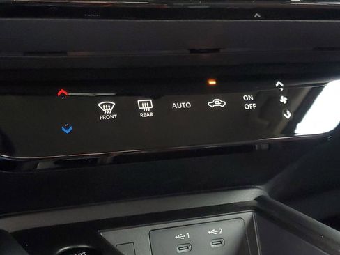 New 2025 Nissan Kicks SR image 23