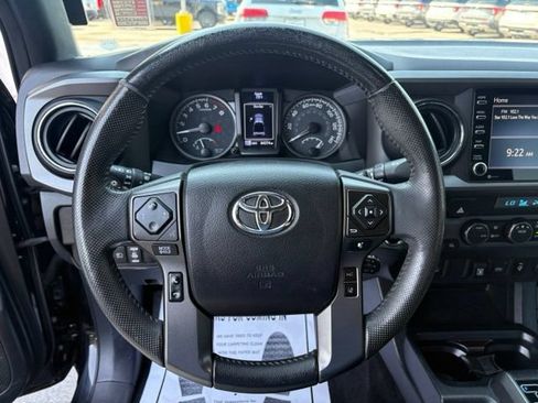 Used 2021 Toyota Tacoma TRD Off-Road AWD/4WD image 15