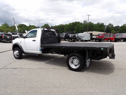 Used 2022 RAM 4500 Tradesman RWD image 4