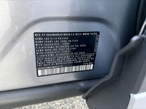 New 2026 Volkswagen Tiguan SE image 17