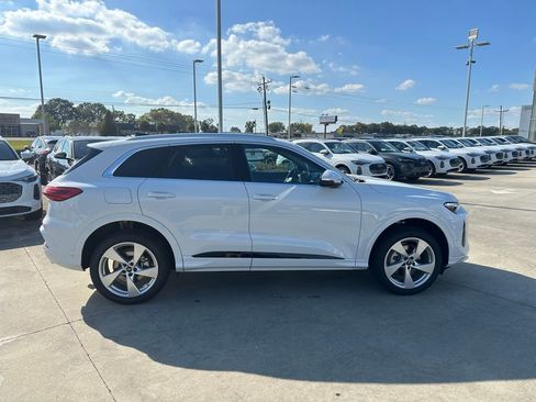 New 2025 Audi Q5 Premium Plus image 4