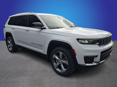 Used 2022 Jeep Grand Cherokee L Limited w/ MOPAR Finishing Package AWD/4WD image 3