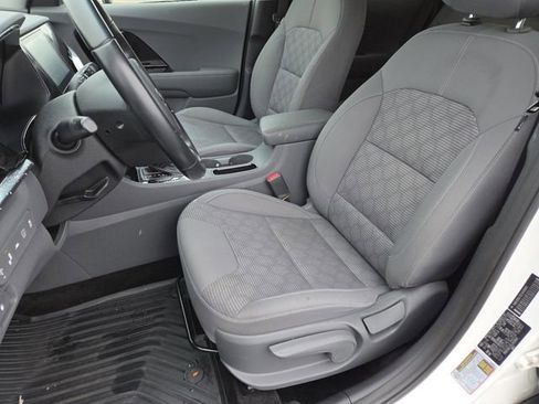 Used 2020 Kia Niro LXS image 27
