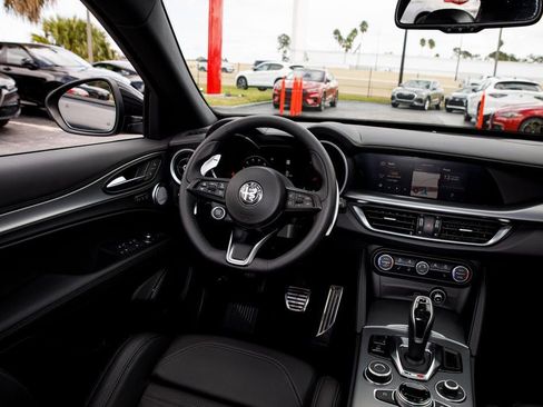 New 2025 Alfa Romeo Stelvio Sprint image 32