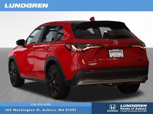 Used 2024 Honda HR-V Sport image 3