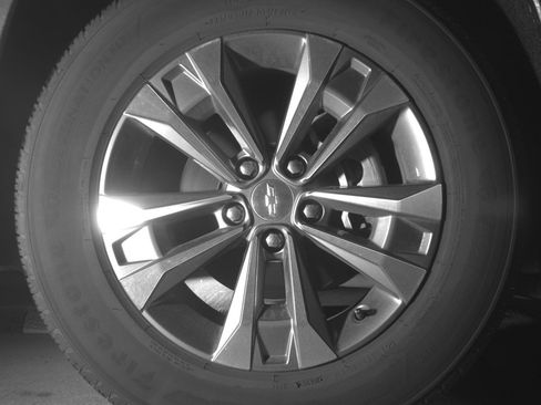 Used 2025 Chevrolet Equinox LT FWD image 13
