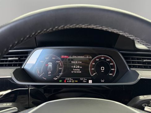 Used 2023 Audi e-tron S Premium Plus w/ Black Optic Package AWD/4WD image 20