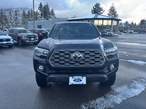 Used 2023 Toyota Tacoma TRD Off-Road image 2