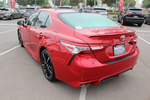 Used 2019 Toyota Camry XSE FWD image 13