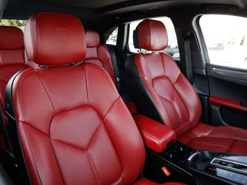 Used 2023 Porsche Macan GTS image 21