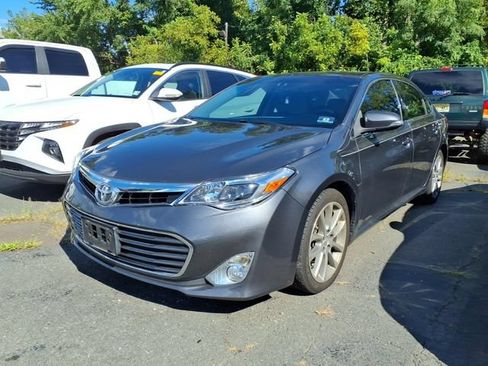 Used 2015 Toyota Avalon XLE Touring FWD image 5