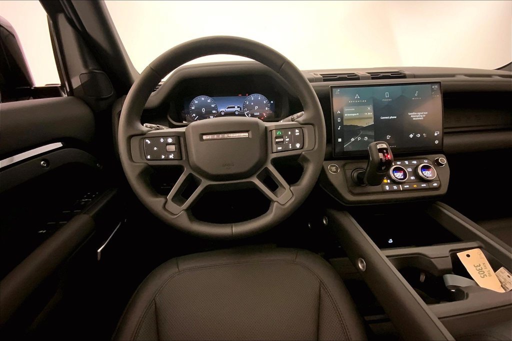 Used 2026 Land Rover Defender 110 X-Dynamic SE AWD/4WD image 4
