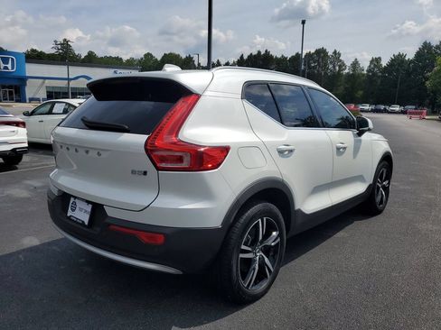 Used 2023 Volvo XC40 B5 Plus AWD/4WD image 7