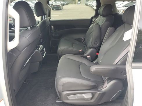 New 2026 Kia Carnival SX Prestige image 16