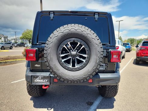 Certified 2024 Jeep Wrangler Unlimited Rubicon AWD/4WD image 11
