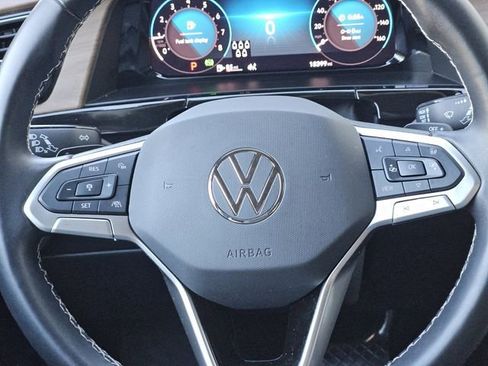 Used 2025 Volkswagen Atlas SE FWD image 15