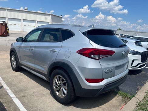 Used 2018 Hyundai Tucson SEL AWD/4WD image 2