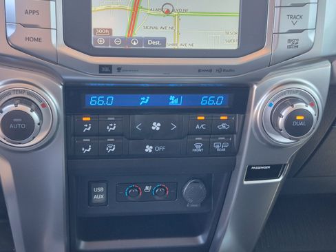 Used 2019 Toyota 4Runner Limited AWD/4WD image 32