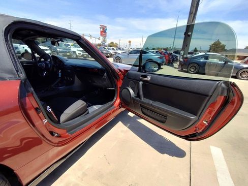 Used 2012 MAZDA MX-5 Miata Sport w/ Convenience Pkg RWD image 36