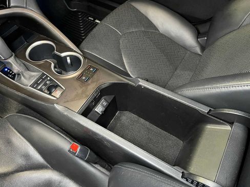 Used 2023 Toyota Camry XLE w/ Navigation Package FWD image 32