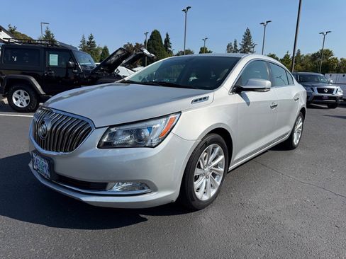 Used 2015 Buick LaCrosse Leather image 2