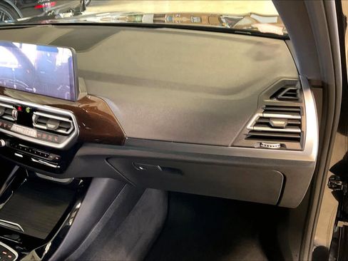 Used 2024 BMW X3 sDrive30i w/ Premium Package w/ZPA image 18