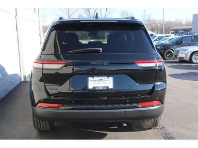 Used 2023 Jeep Grand Cherokee Altitude