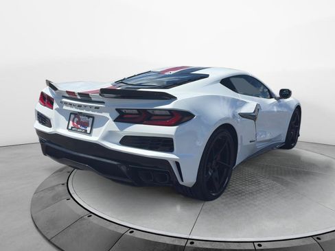 New 2026 Chevrolet Corvette E-Ray w/ Stealth Interior Trim Package AWD/4WD image 4
