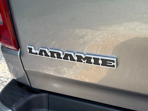 Used 2019 RAM 1500 Laramie AWD/4WD image 6