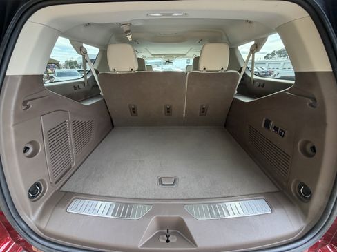 Used 2023 GMC Yukon XL Denali image 4